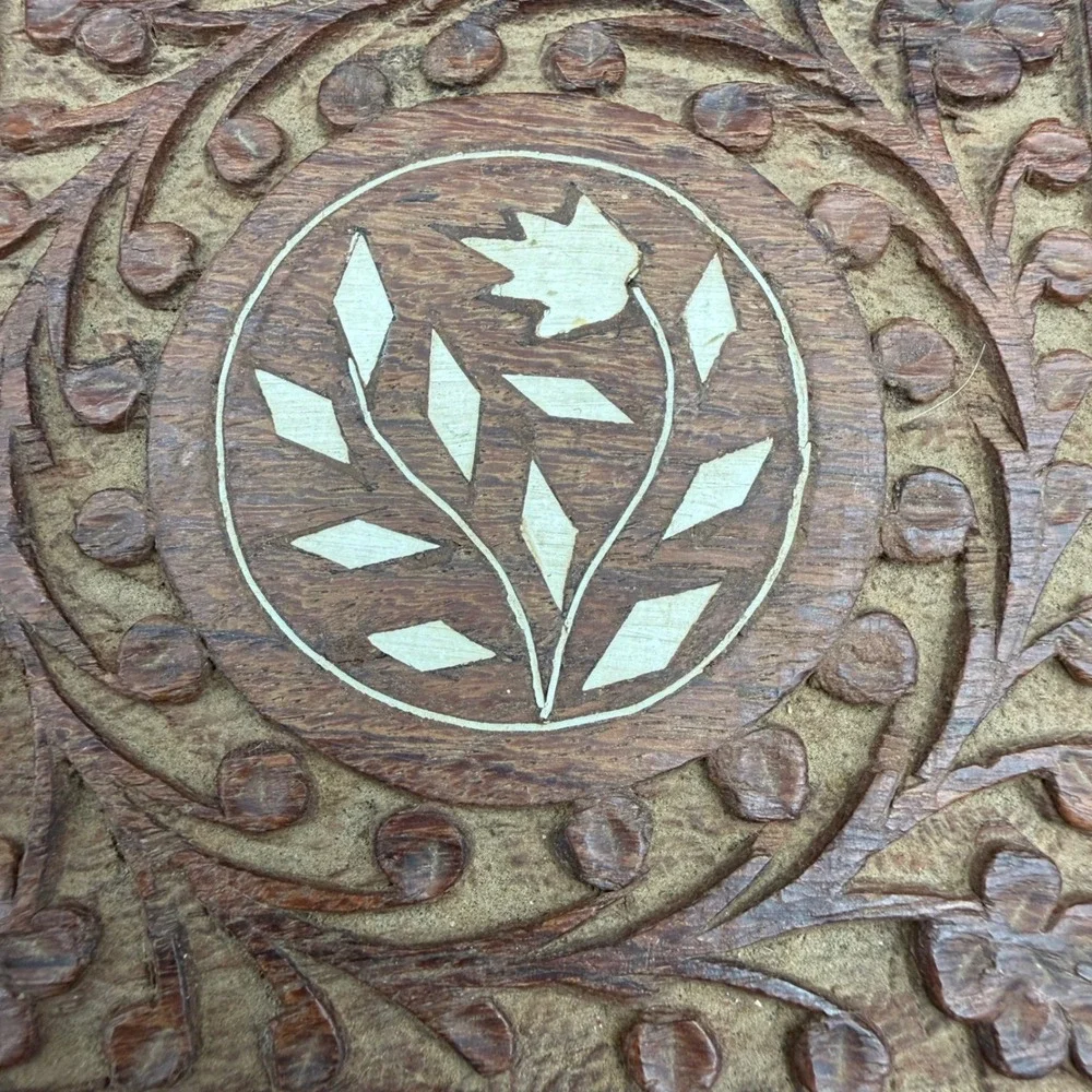 Hand Carved Wooden Trinket Box Floral Inlay Hinged Jewelry Keepsake Box 4x4